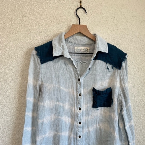 Free People Artisan De Luxe Button Down Tie Dye Small Gauze Boho Top Coastal - Picture 2 of 9